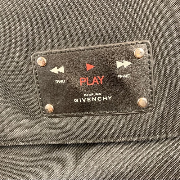 Givenchy Play parfume messenger bag - Picture 10 of 13